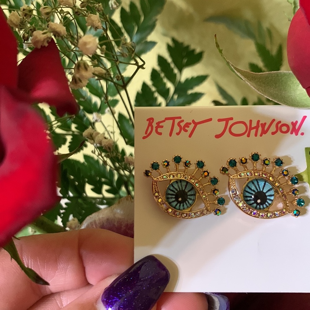 New Bestsey Johnson Earrings - Picture 7 of 8